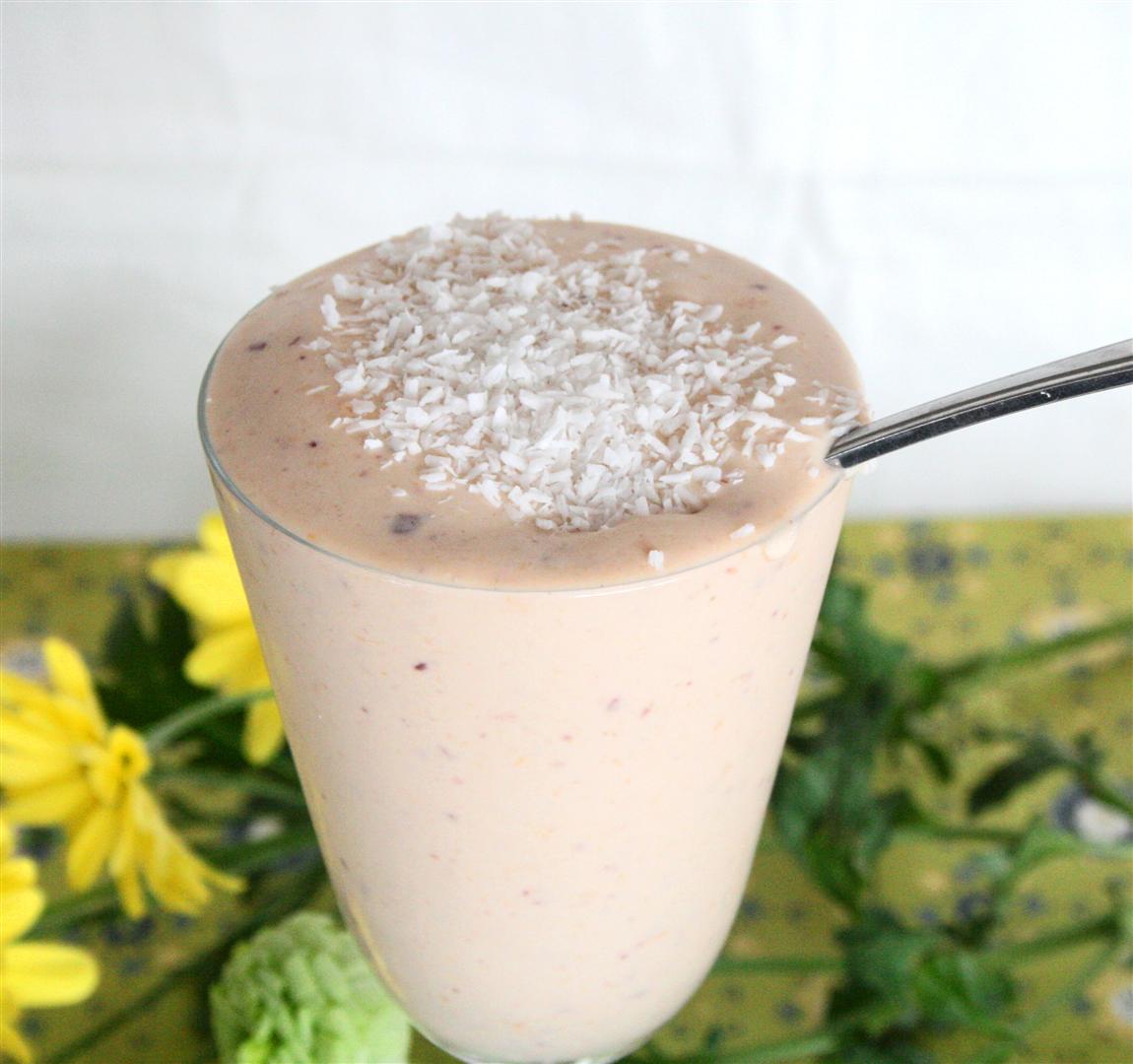 Peach Coconut Smoothie 03