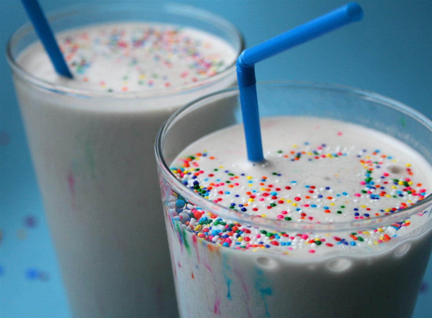 Birthday Cake Milkshake 05